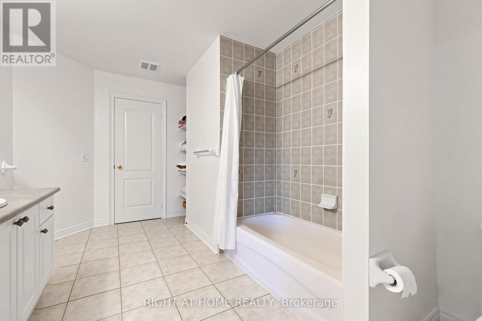 58 Treeline Boulevard, Brampton, Ontario  L6P 1E4 - Photo 40 - W14080852