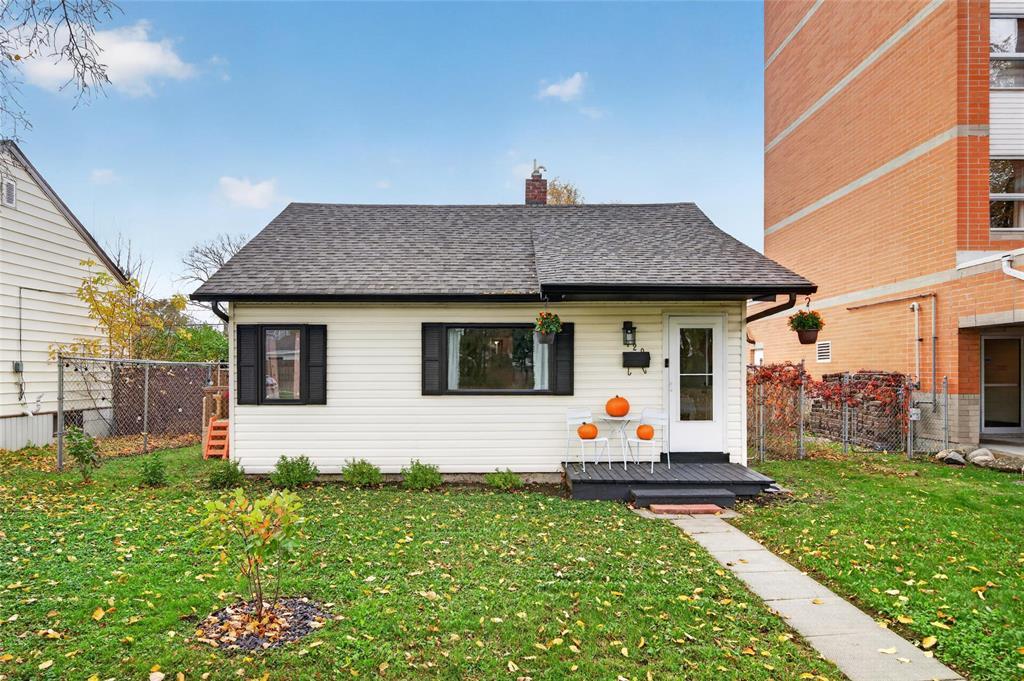 120 Yale Avenue E, Winnipeg, Manitoba  R2C 0H8 - Photo 0 - 202625721