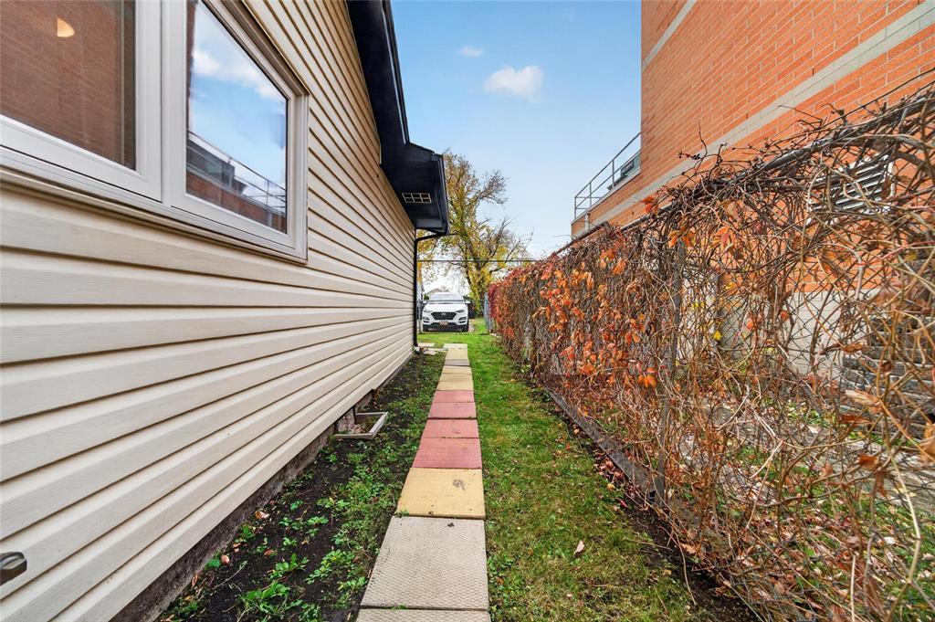 120 Yale Avenue E, Winnipeg, Manitoba  R2C 0H8 - Photo 32 - 202625721