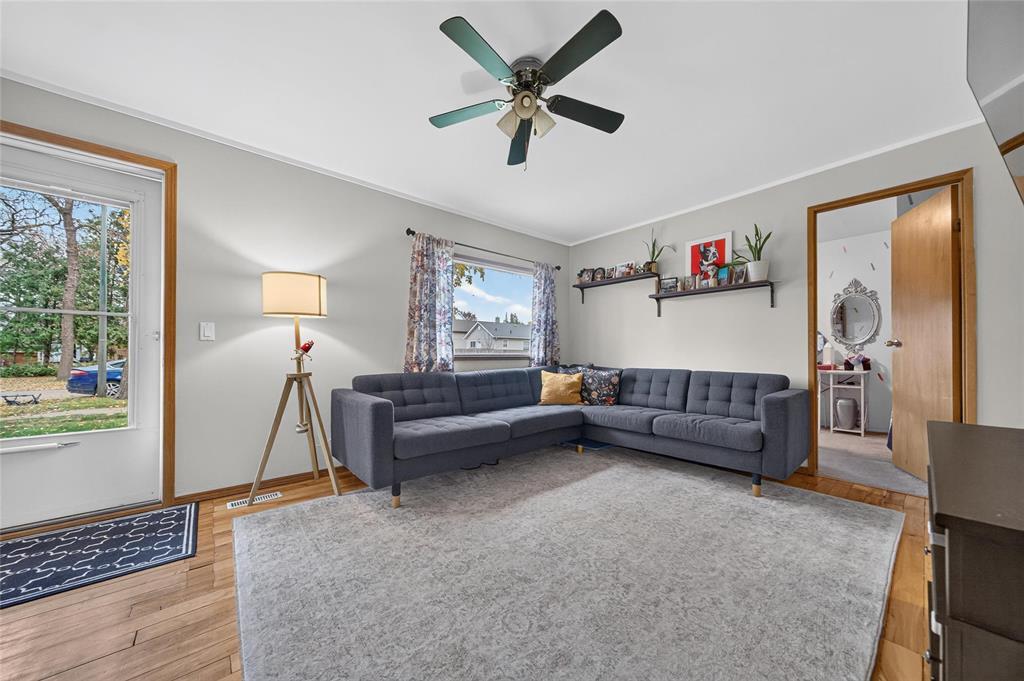120 Yale Avenue E, Winnipeg, Manitoba  R2C 0H8 - Photo 6 - 202625721