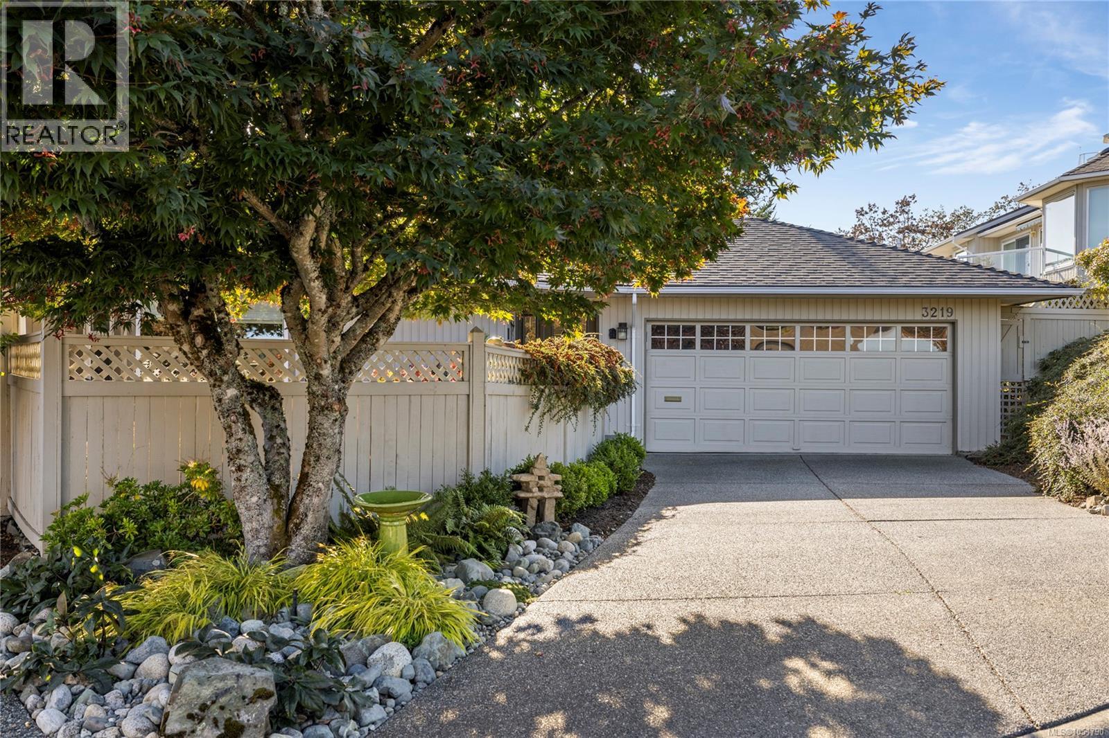 3219 Point Pl, Nanaimo, British Columbia  V9T 5V2 - Photo 2 - 1051790