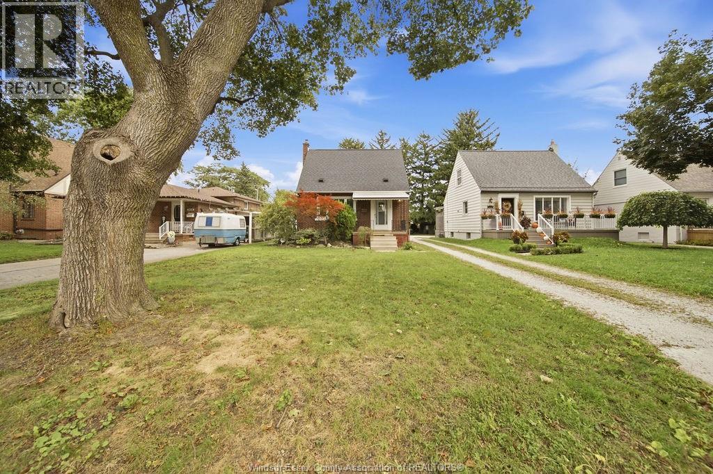 MLS# 26025330: 1844 DURHAM PLACE, Windsor, Canada