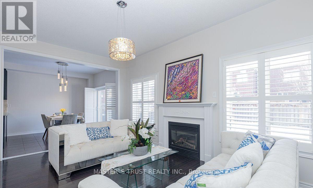 47 Pelister Drive, Markham, Ontario  L6E 0M7 - Photo 3 - N14031962