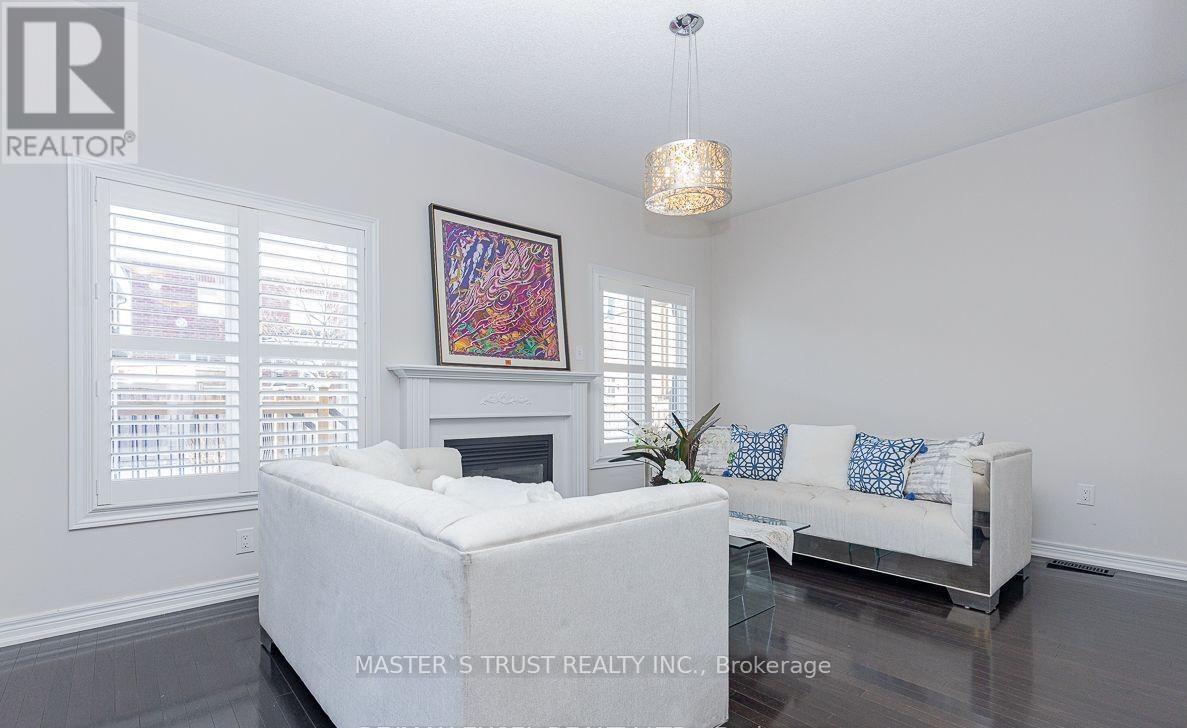 47 Pelister Drive, Markham, Ontario  L6E 0M7 - Photo 2 - N14031962