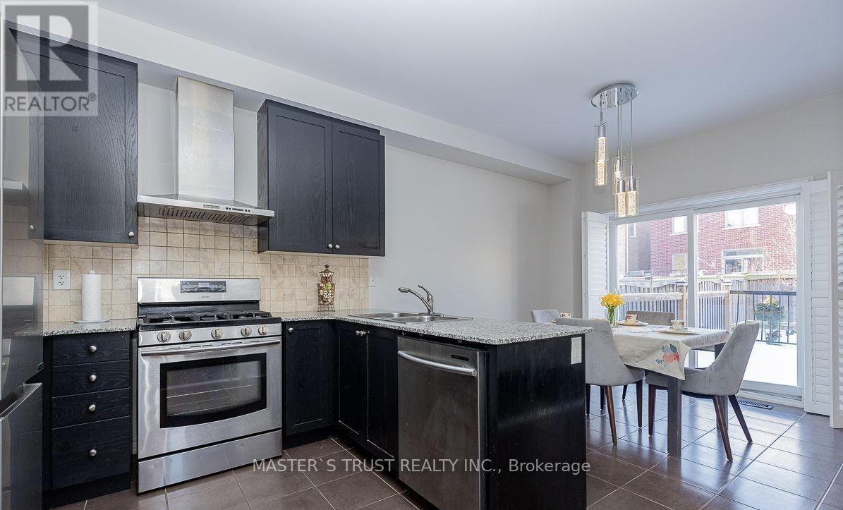 47 Pelister Drive, Markham, Ontario  L6E 0M7 - Photo 6 - N14031962