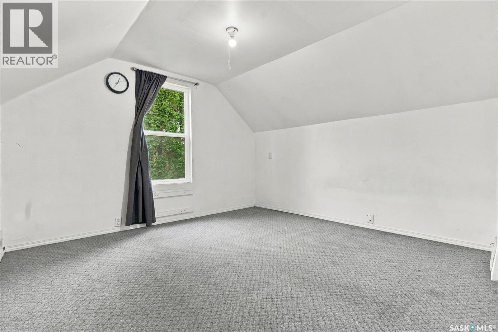741 H Avenue S, Saskatoon, Saskatchewan  S7M 1X2 - Photo 24 - SK051166