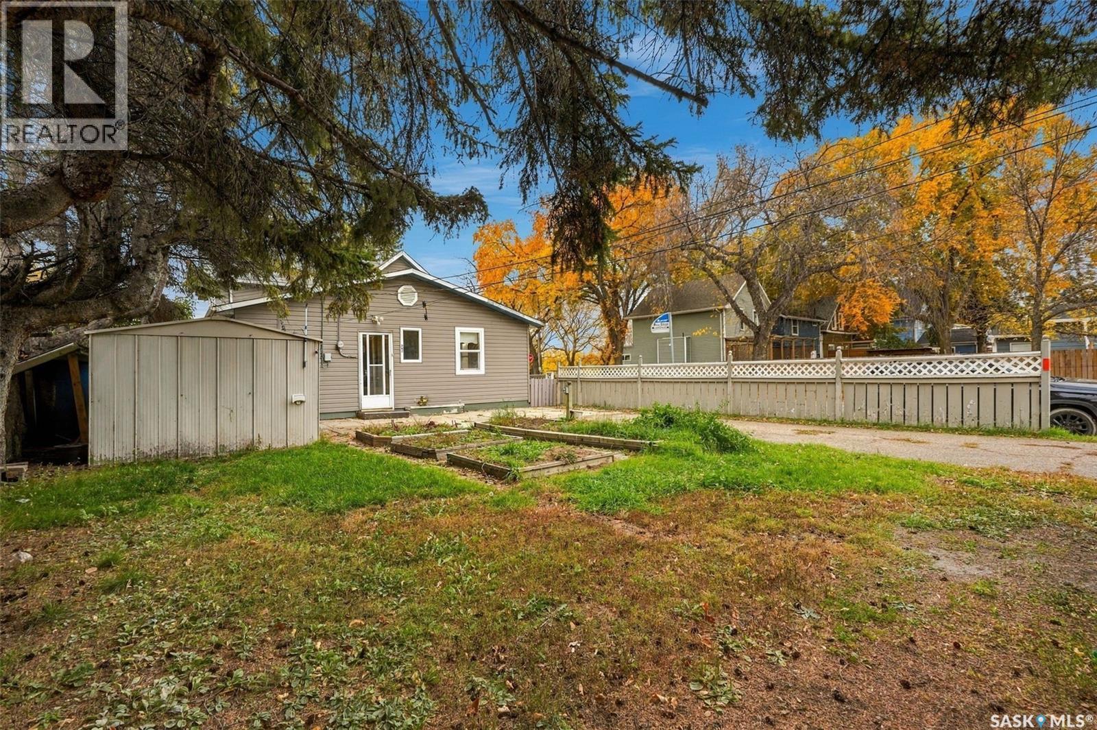 741 H Avenue S, Saskatoon, Saskatchewan  S7M 1X2 - Photo 39 - SK051166