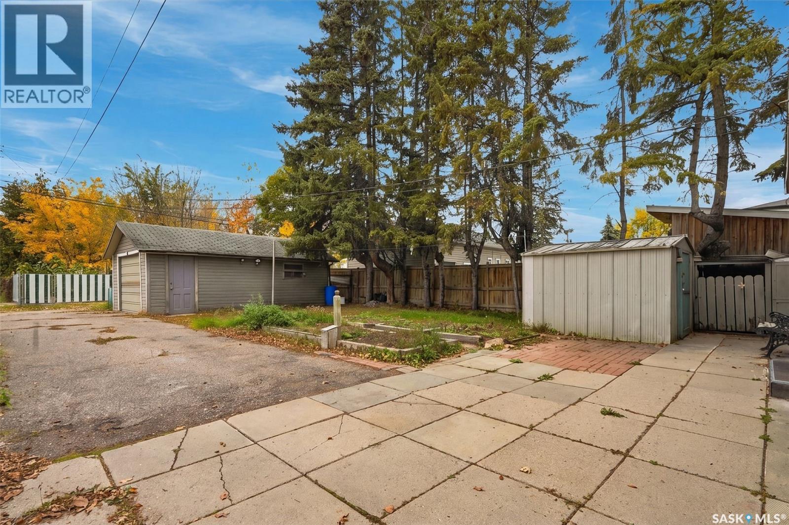 741 H Avenue S, Saskatoon, Saskatchewan  S7M 1X2 - Photo 40 - SK051166