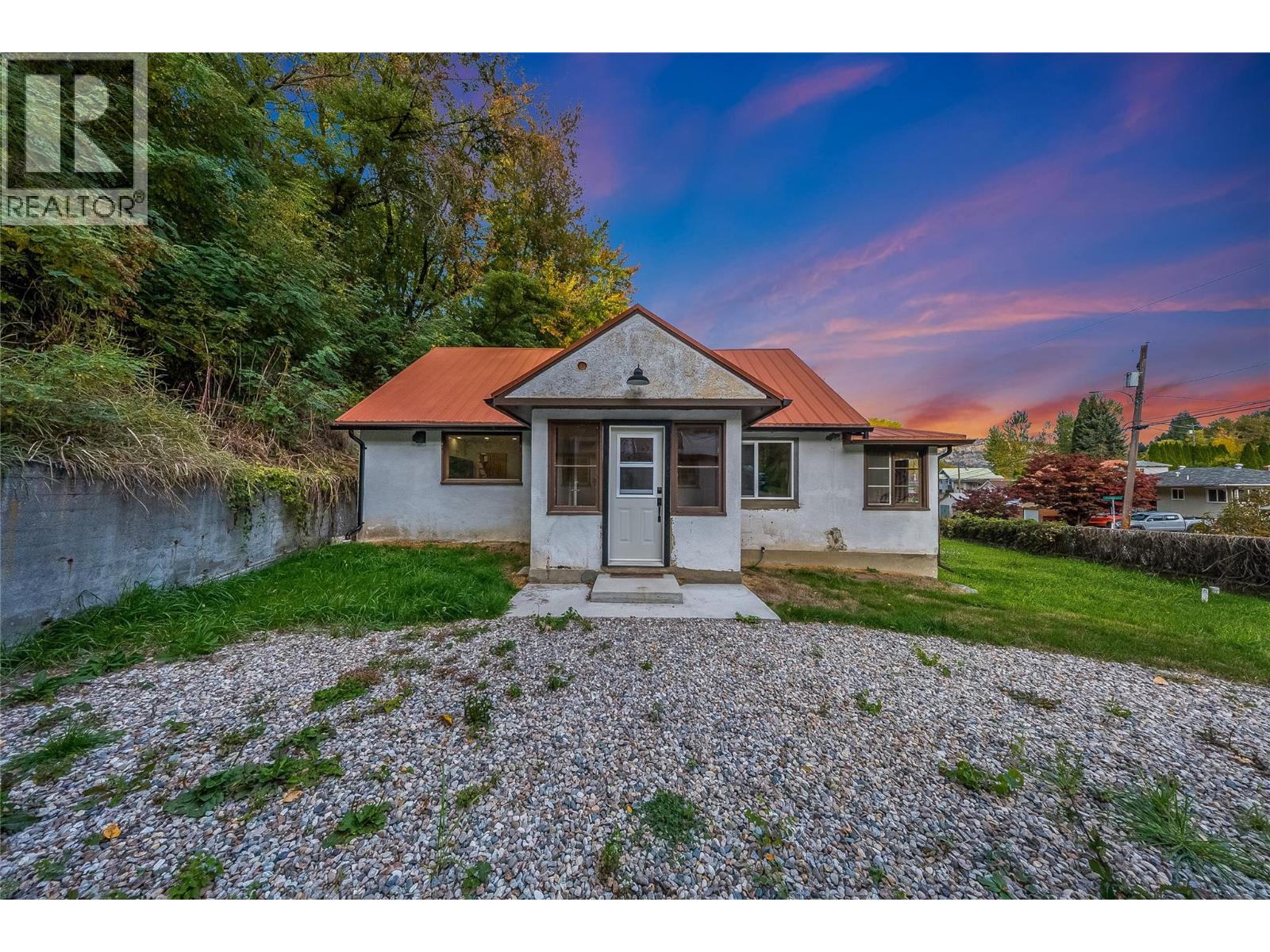 283 WELLINGTON Avenue, Warfield, British Columbia