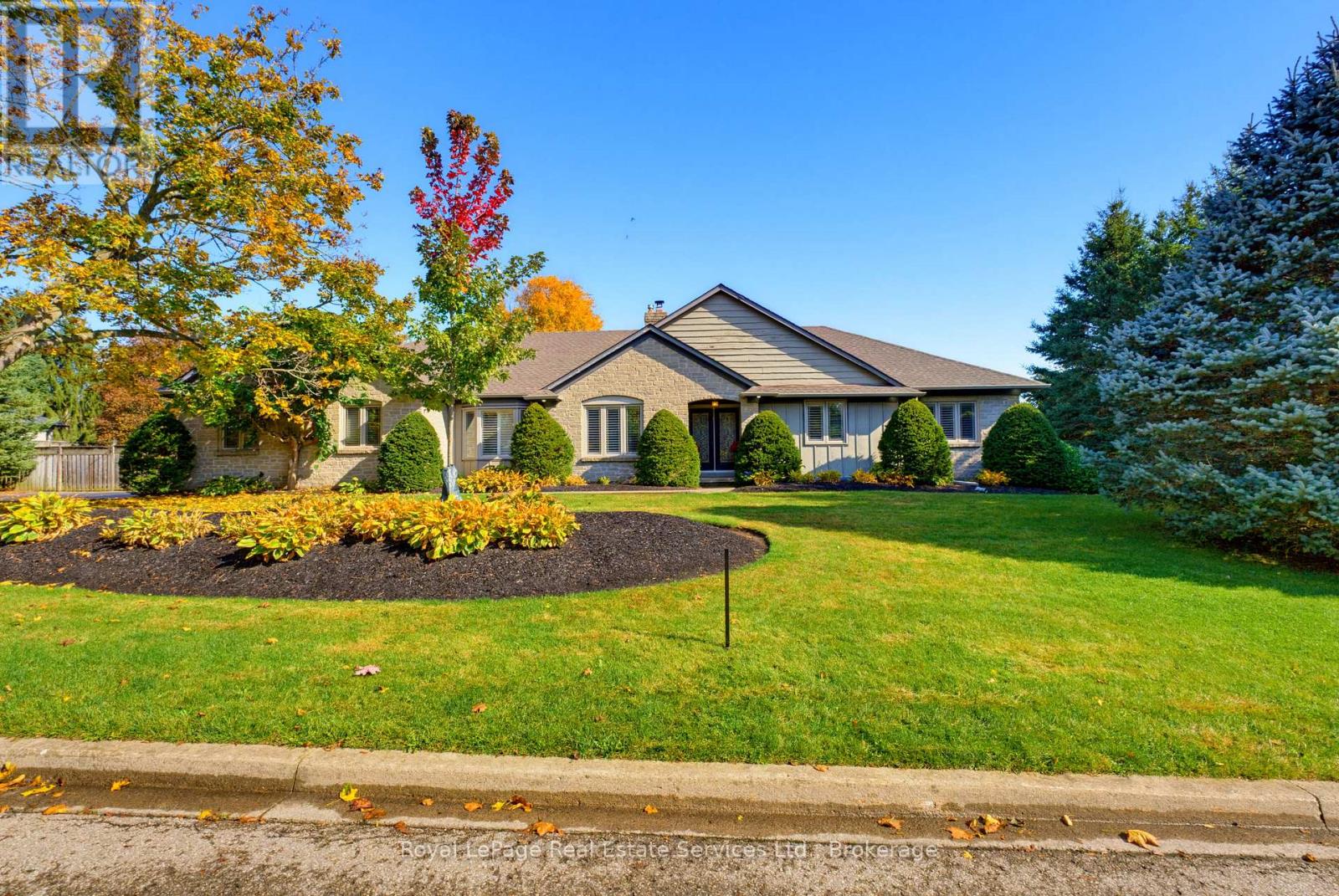 16 VANSTRAALEN STREET, Hamilton, Ontario