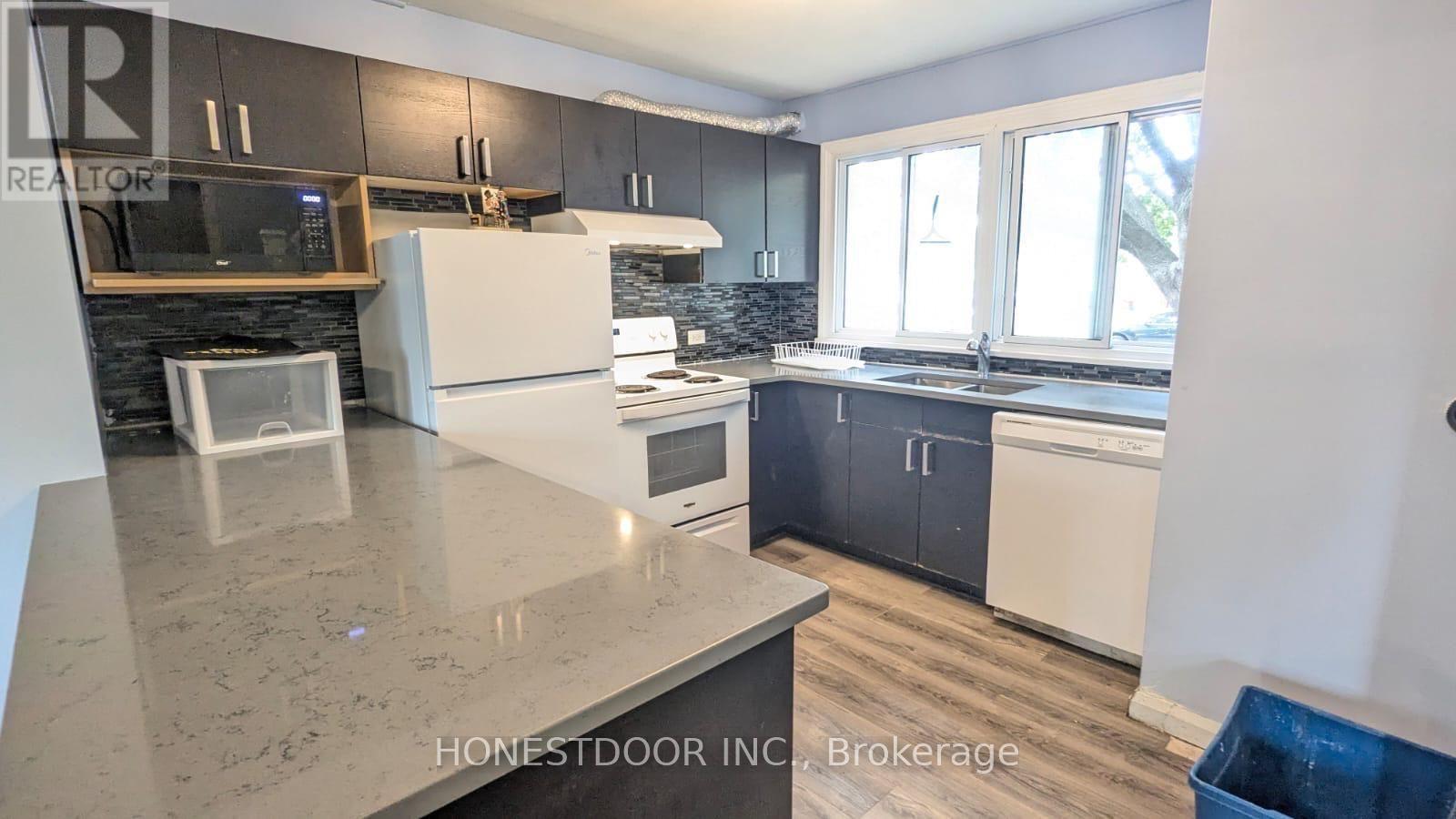 928 Randolph Avenue, Windsor, Ontario  N9B 2V2 - Photo 2 - X14029354