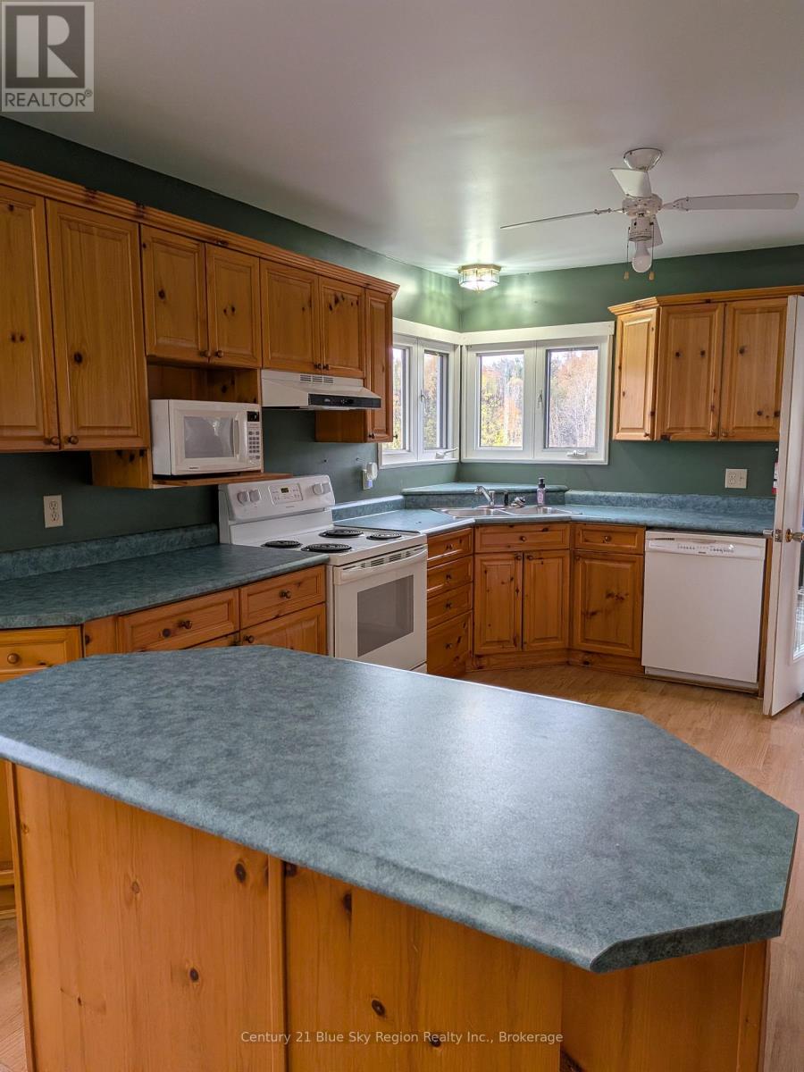 145 North Road, Parry Sound Remote Area, Ontario  P0H 1S0 - Photo 7 - X14081082