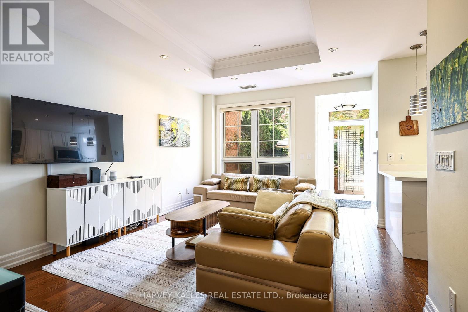 Th9 - 21 Burkebrook Place, Toronto, Ontario  M4G 0A2 - Photo 14 - C14080950