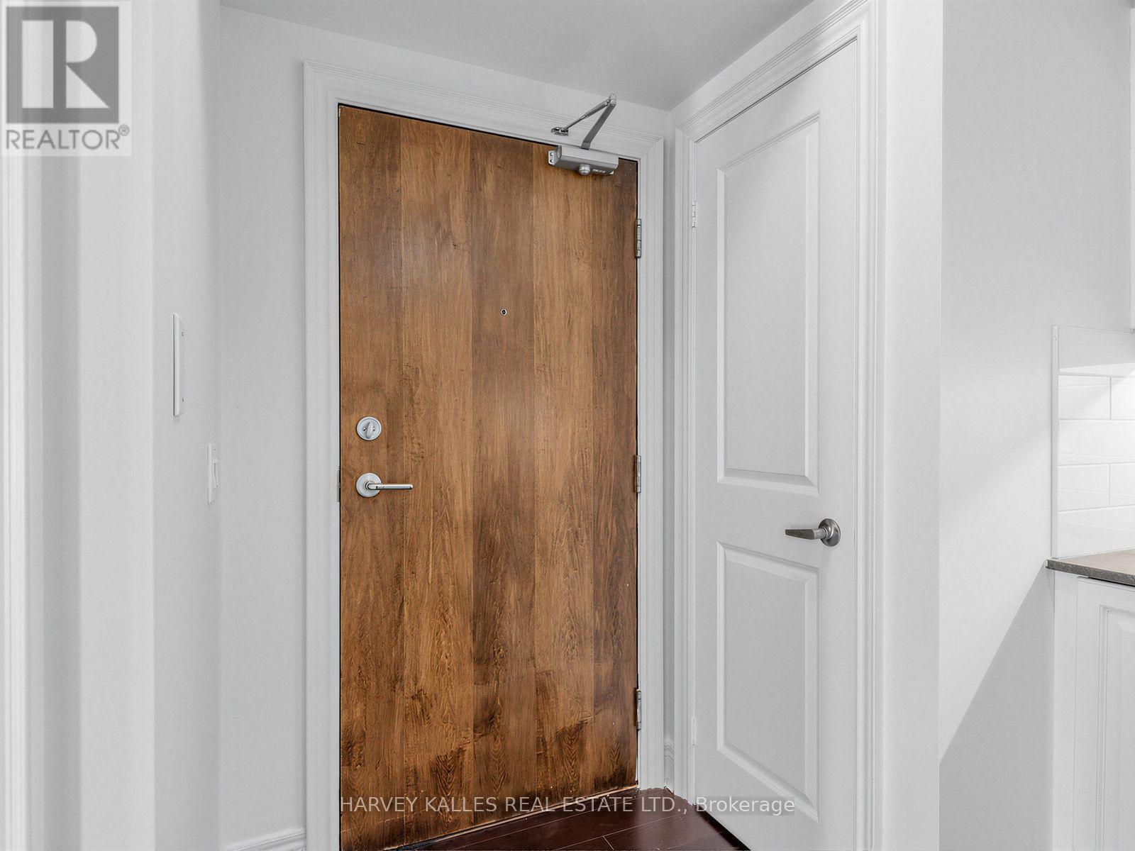 217 - 701 SHEPPARD AVENUE, Toronto, Ontario