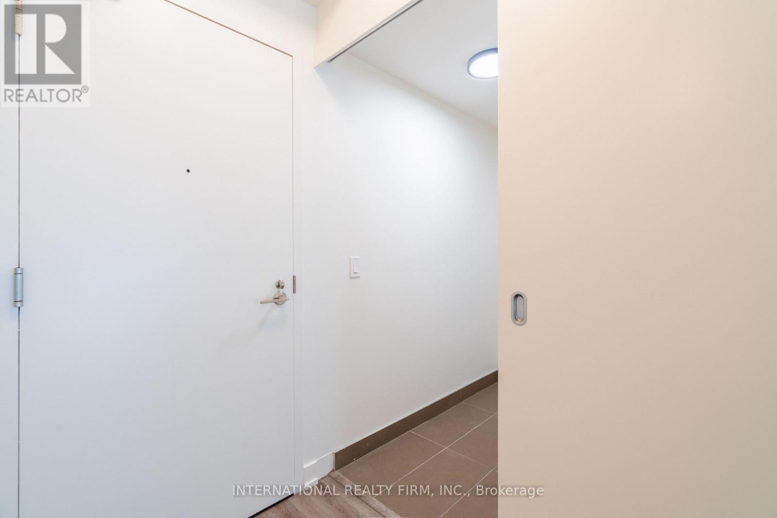 517 - 1030 King Street W, Toronto, Ontario  M6K 0B4 - Photo 2 - C14081102