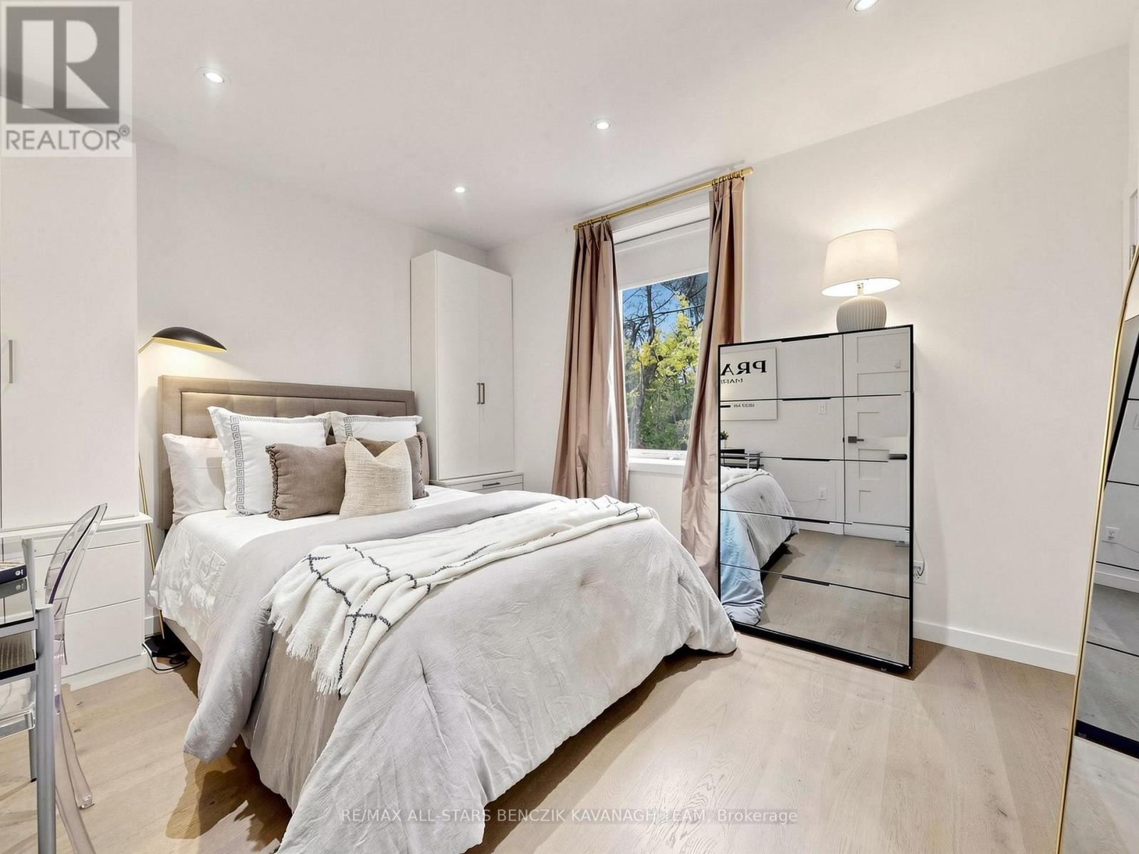 209 Marlborough Place, Toronto, Ontario  M5R 3J5 - Photo 12 - C14081136