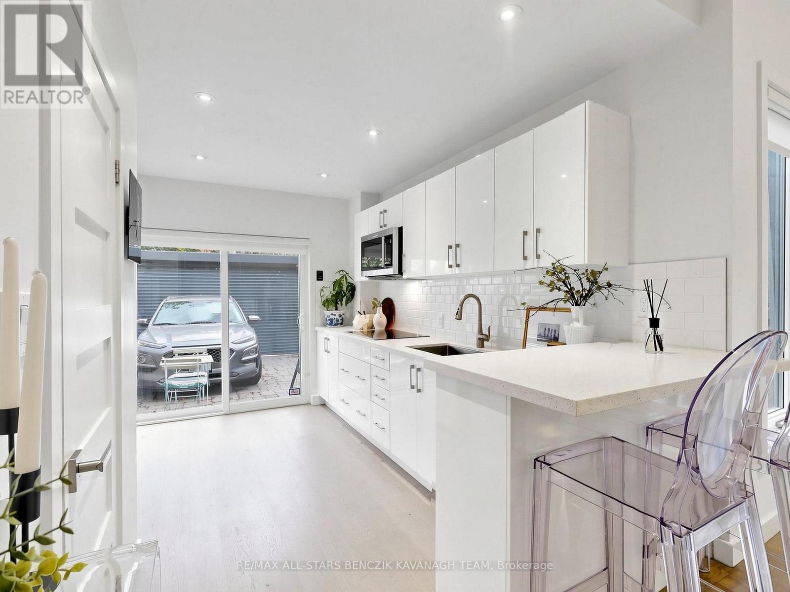 209 Marlborough Place, Toronto, Ontario  M5R 3J5 - Photo 6 - C14081136
