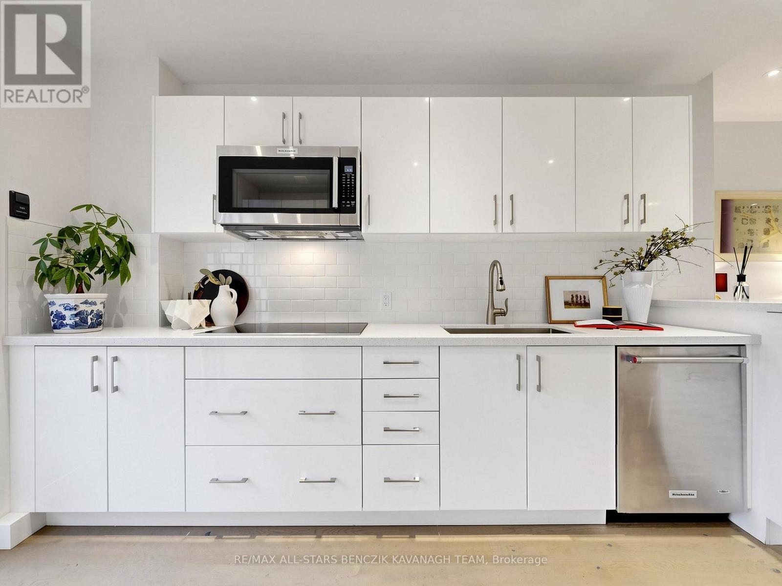 209 Marlborough Place, Toronto, Ontario  M5R 3J5 - Photo 7 - C14081136