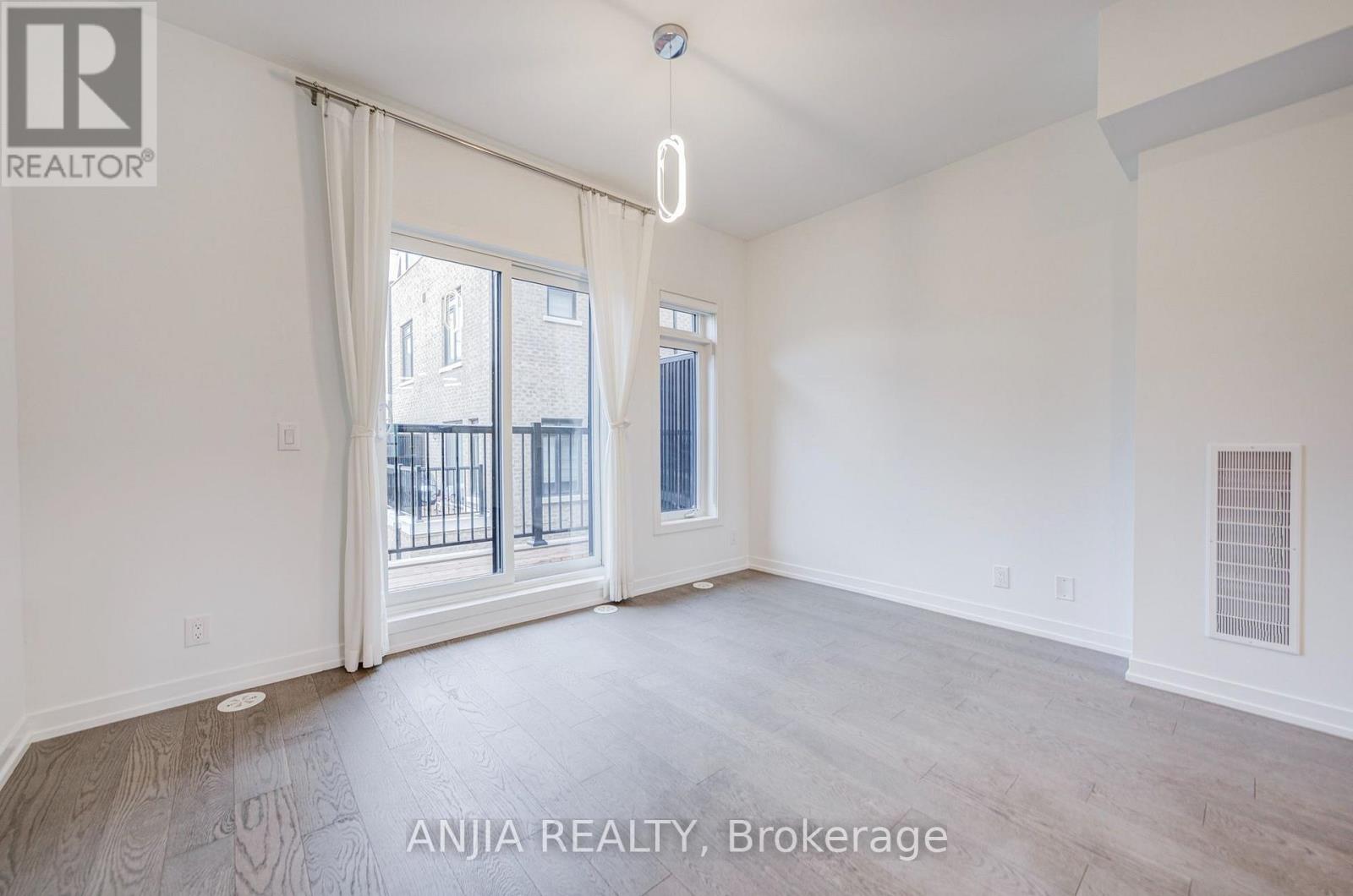 80b Tisdale Avenue, Toronto (Victoria Village), Ontario  M4A 1C5 - Photo 10 - C14081162