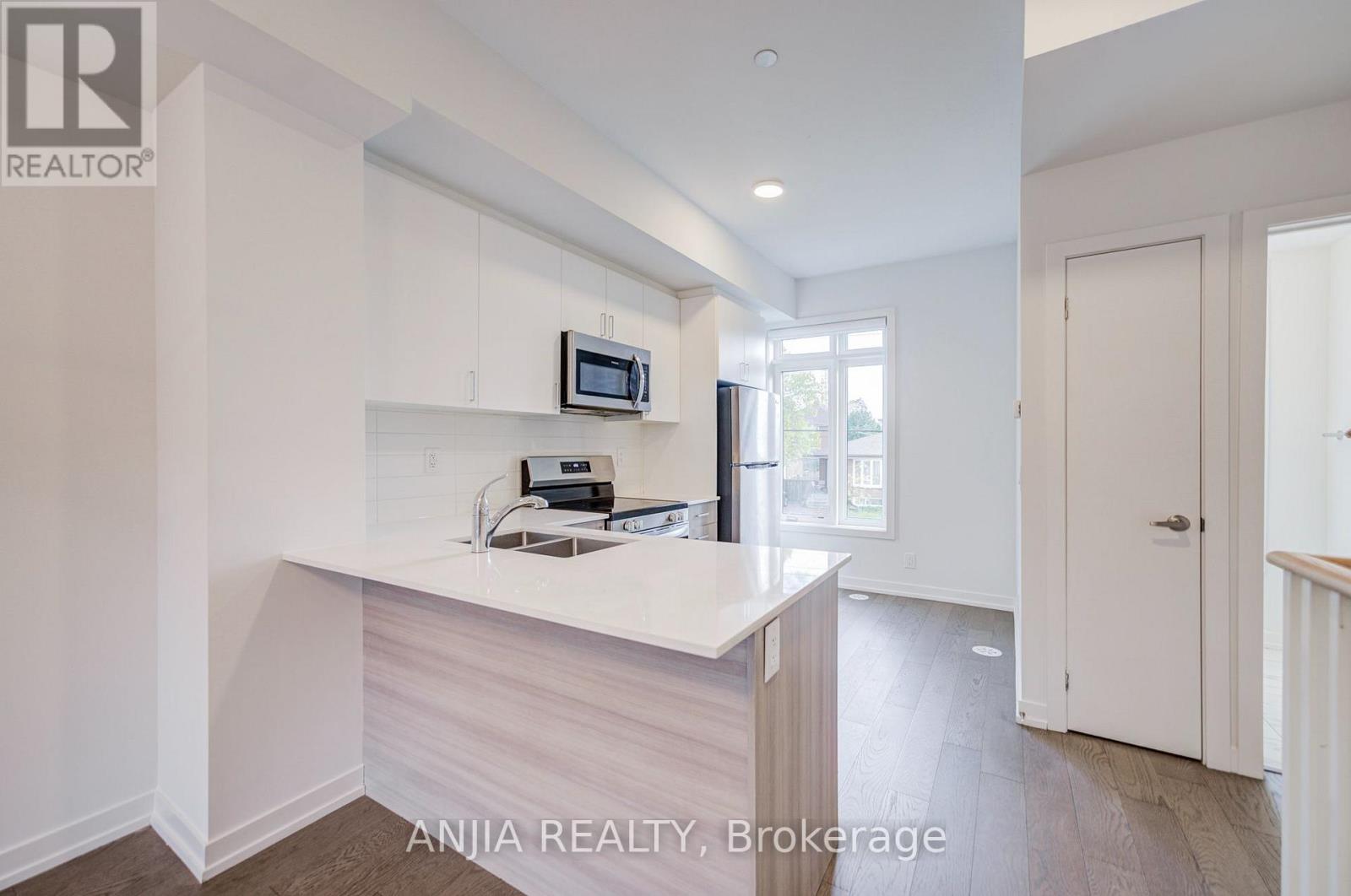 80b Tisdale Avenue, Toronto (Victoria Village), Ontario  M4A 1C5 - Photo 14 - C14081162