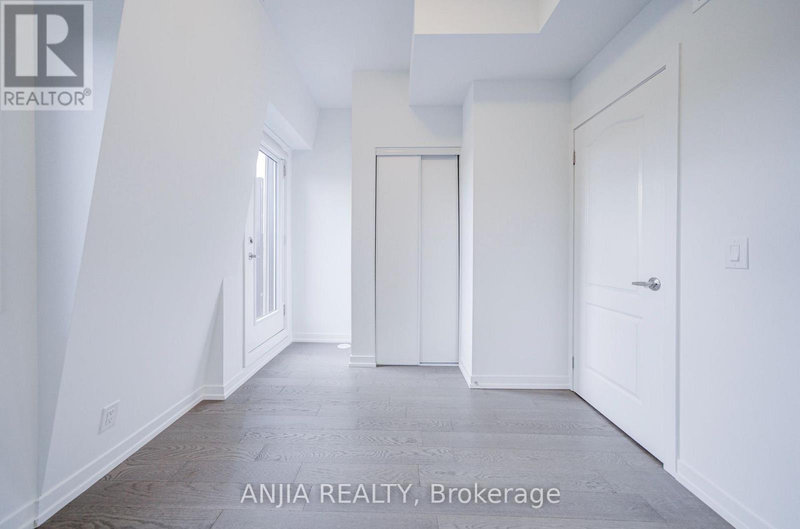 80b Tisdale Avenue, Toronto (Victoria Village), Ontario  M4A 1C5 - Photo 43 - C14081162