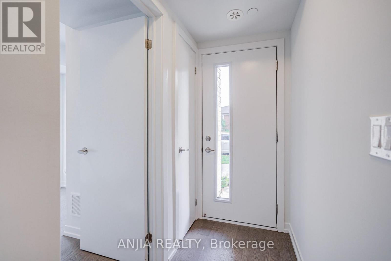80b Tisdale Avenue, Toronto, Ontario  M4A 1C5 - Photo 2 - C14081176