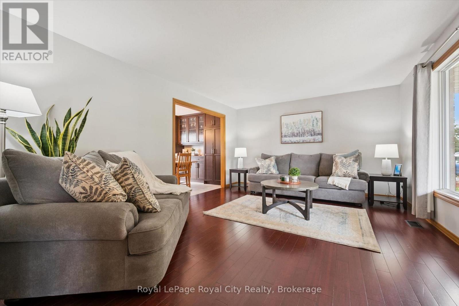 24 Greenwich Drive, Guelph, Ontario  N1H 8B8 - Photo 5 - X14081062