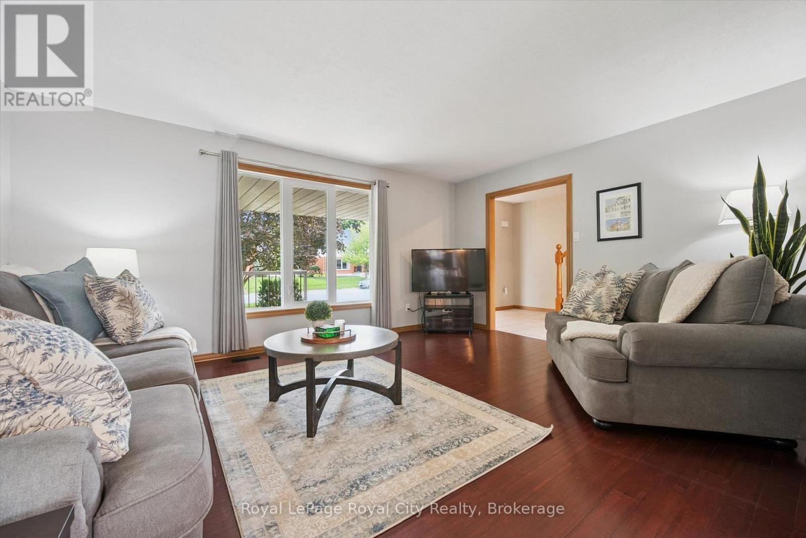 24 Greenwich Drive, Guelph, Ontario  N1H 8B8 - Photo 6 - X14081062