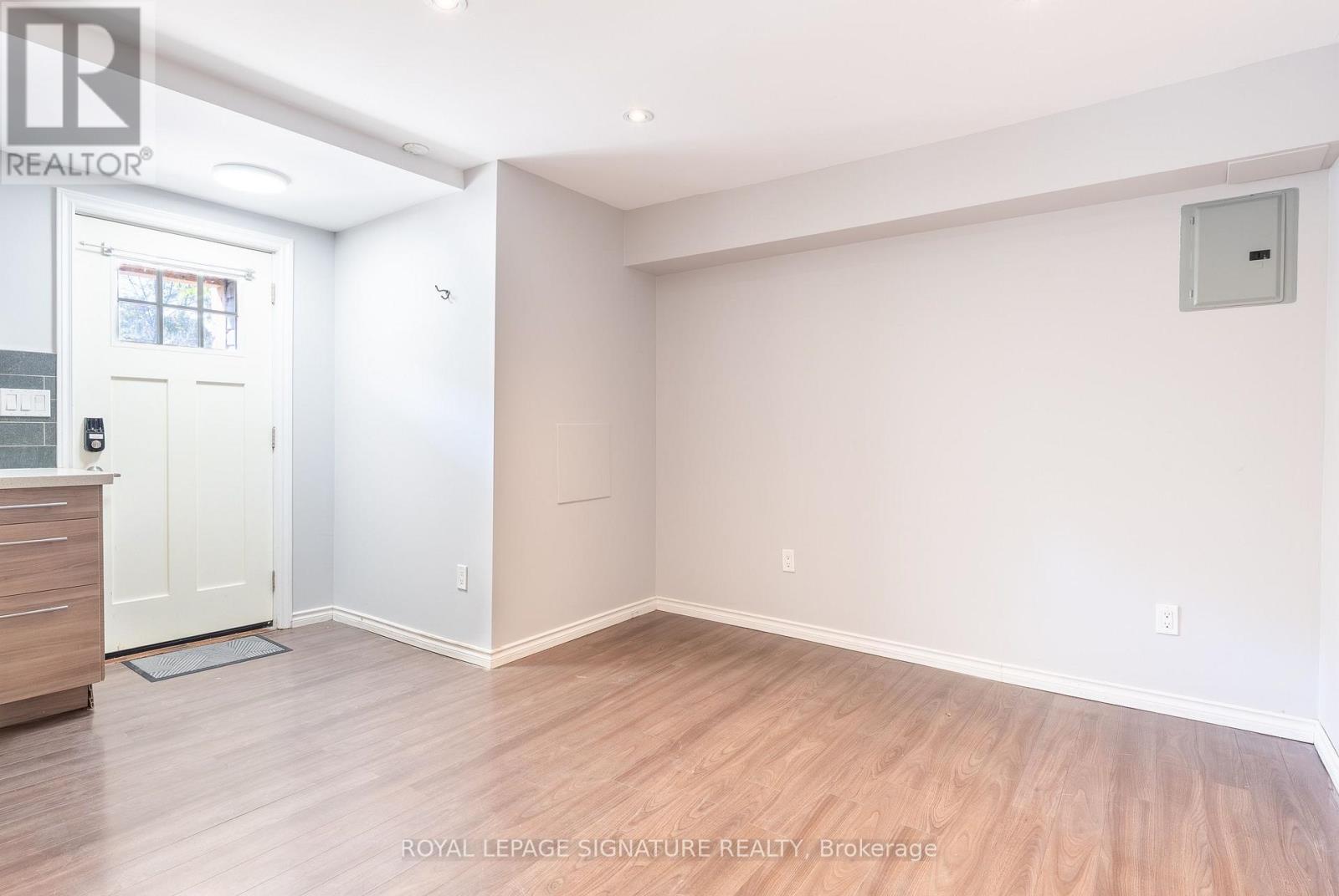 Lower - 695 Woodbine Avenue, Toronto (East End-Danforth), Ontario  M4E 2J4 - Photo 6 - E14081154