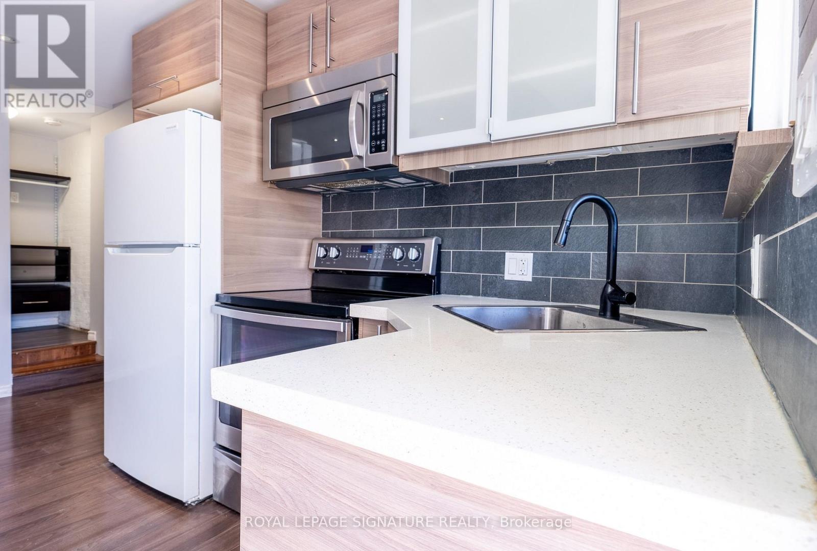 Lower - 695 Woodbine Avenue, Toronto (East End-Danforth), Ontario  M4E 2J4 - Photo 7 - E14081154