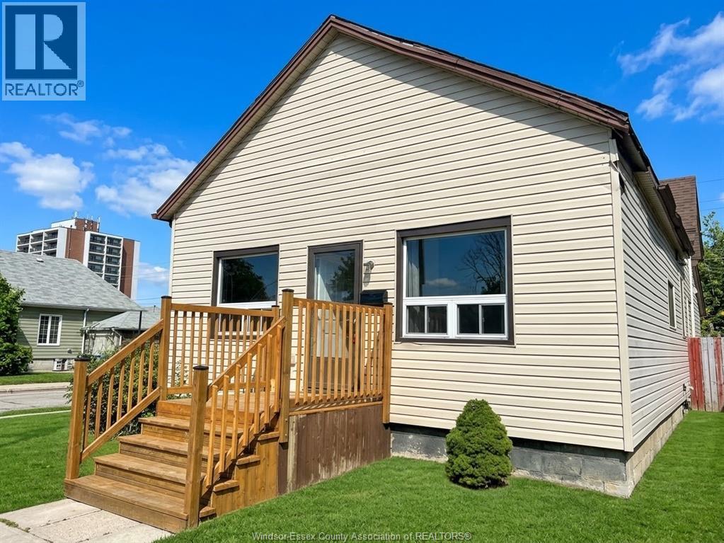 MLS# 26025215: 304 PARENT AVENUE Unit# 2, Windsor, Canada
