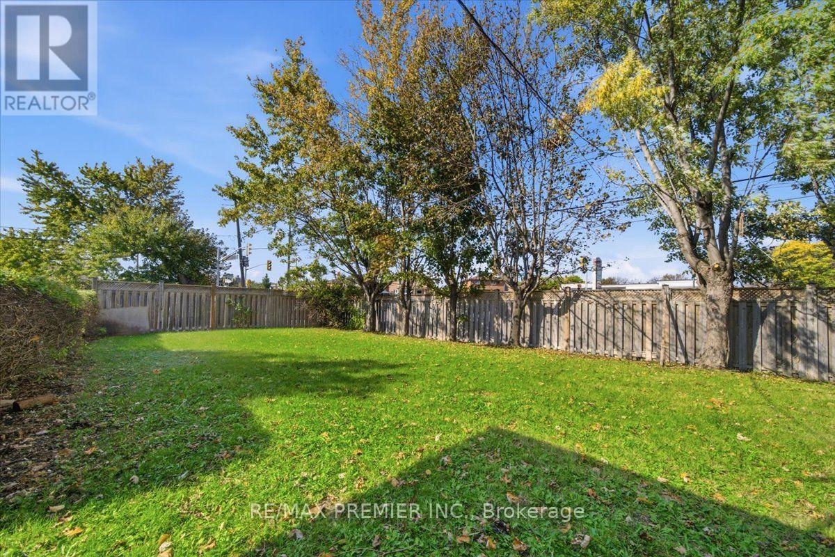 1 Gram Street, Vaughan (Maple), Ontario  L6A 3Z2 - Photo 34 - N14081108