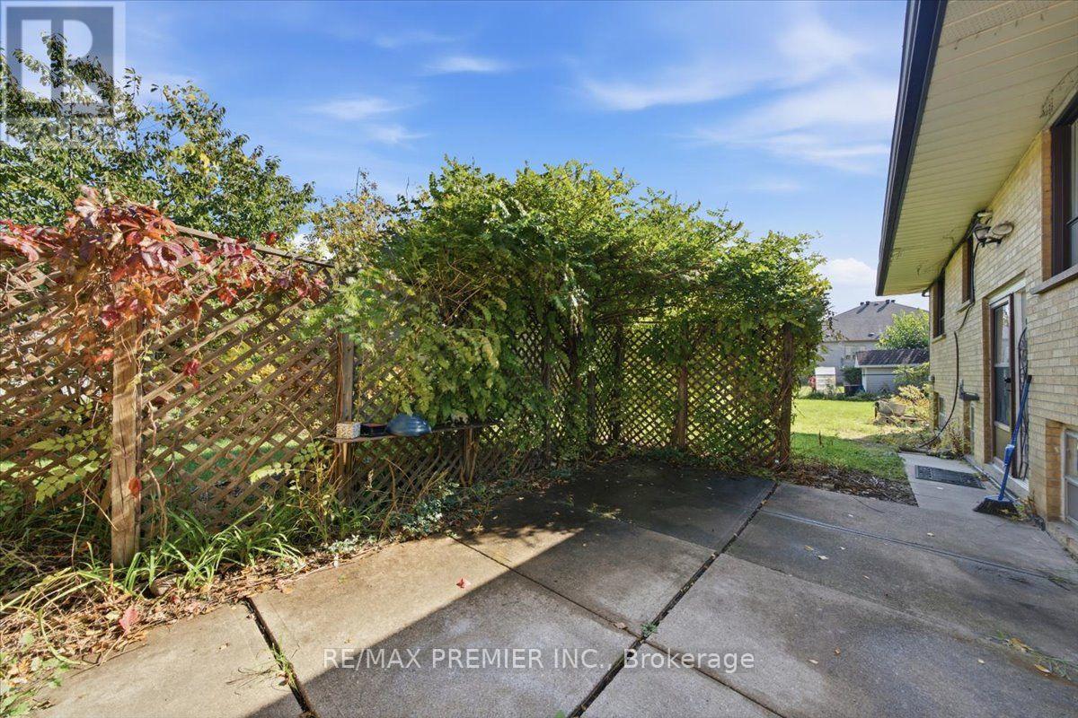 1 Gram Street, Vaughan (Maple), Ontario  L6A 3Z2 - Photo 35 - N14081108