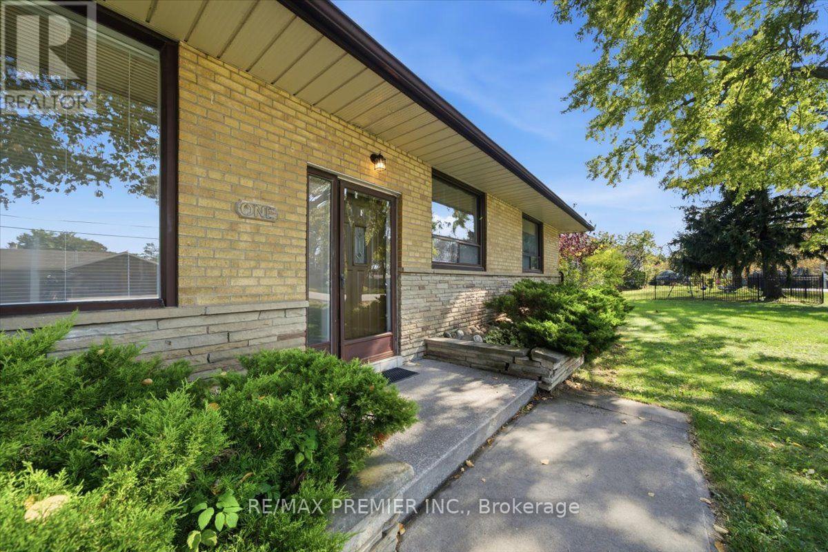 1 Gram Street, Vaughan (Maple), Ontario  L6A 3Z2 - Photo 6 - N14081108