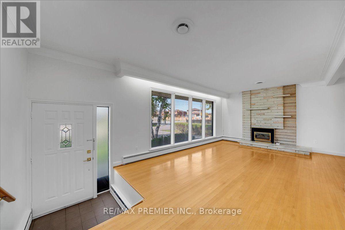 1 Gram Street, Vaughan (Maple), Ontario  L6A 3Z2 - Photo 7 - N14081108