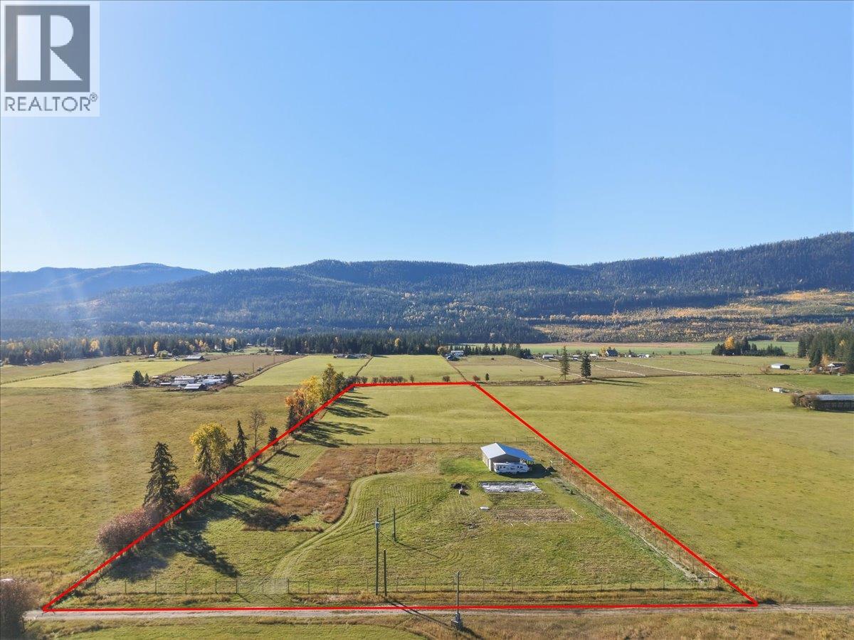 112 Mitchell Road, Cherryville, British Columbia