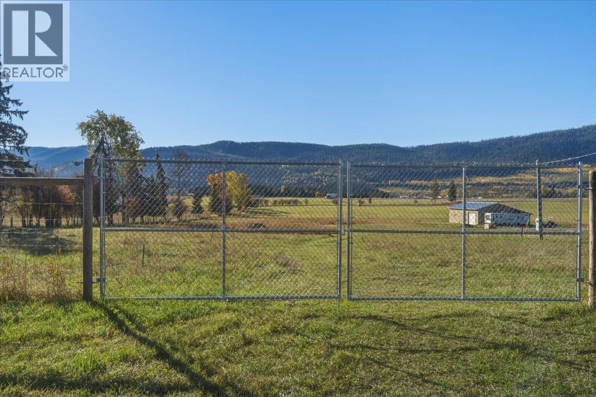 112 Mitchell Road, Cherryville, British Columbia  V0E 2G3 - Photo 12 - 10403526
