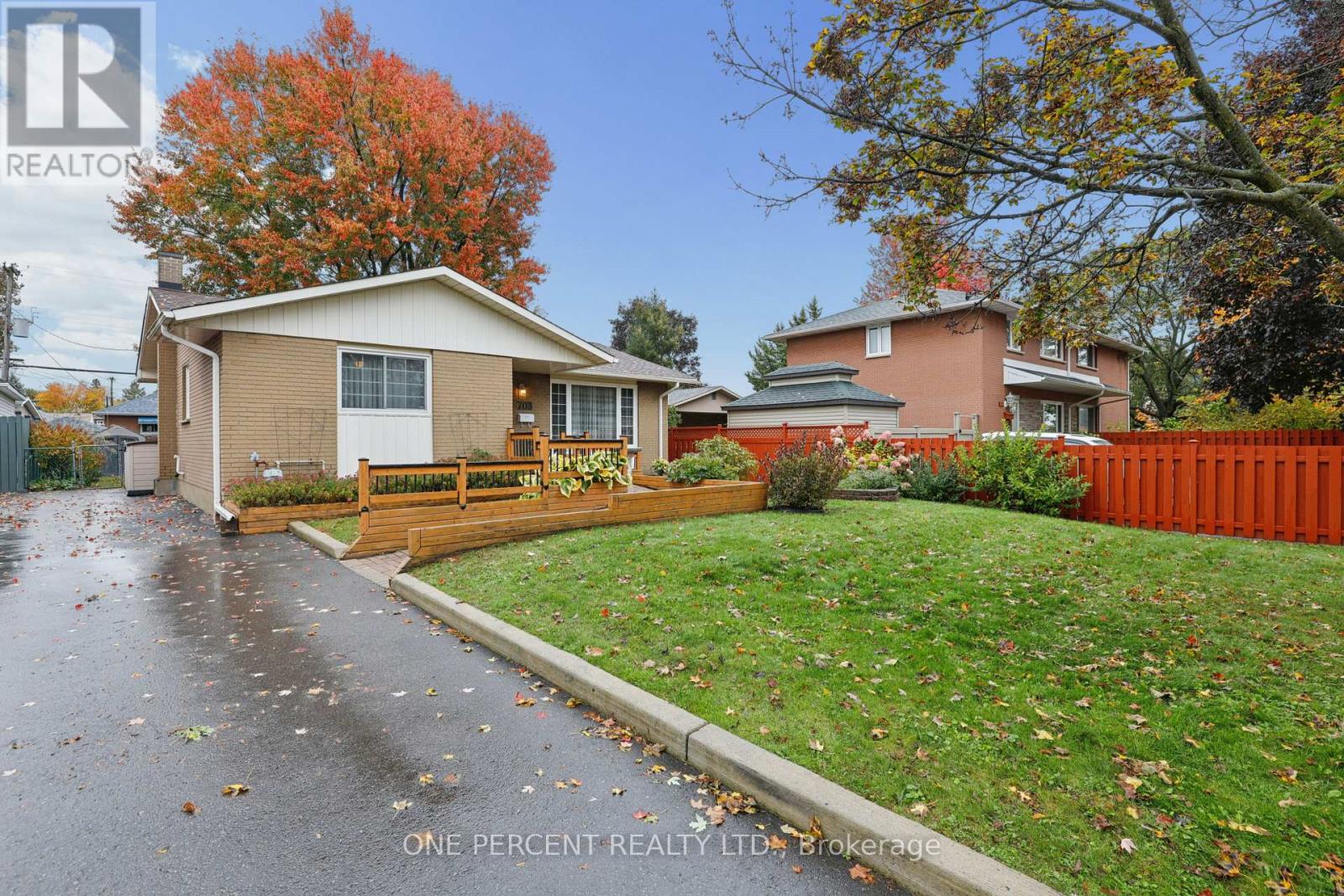 703 Trojan Avenue, Ottawa, Ontario K1K 2P1 - Photo 3 - X14080898