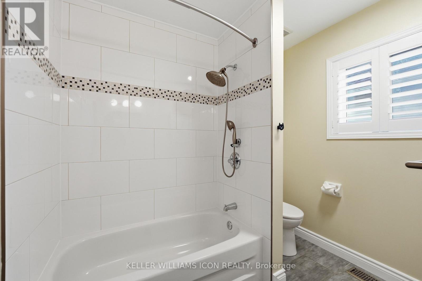 16 Hemlo Crescent, Ottawa, Ontario  K2T 1C7 - Photo 32 - X14080918