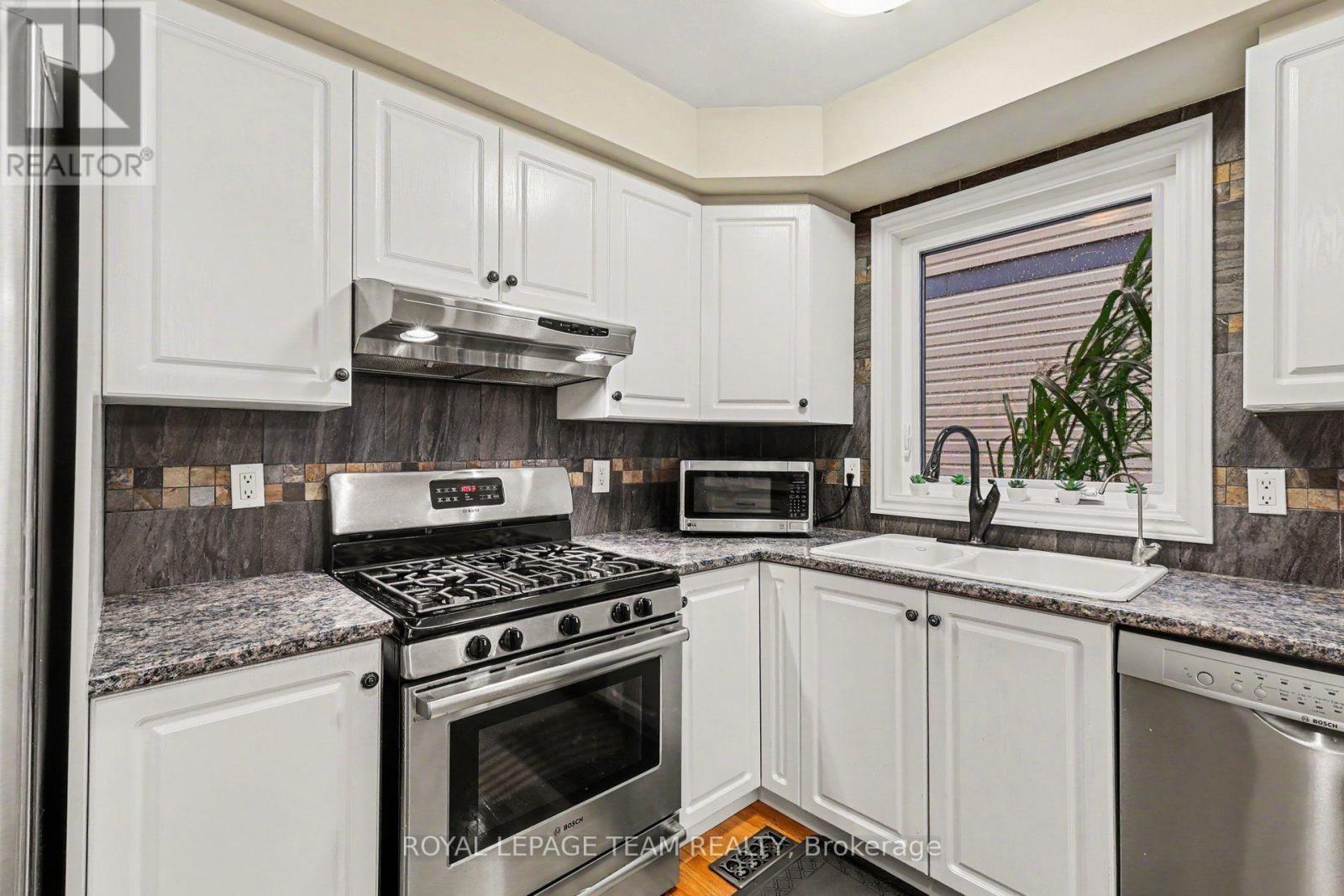 4 Degas Court, Ottawa, Ontario  K1G 5S8 - Photo 11 - X14080930