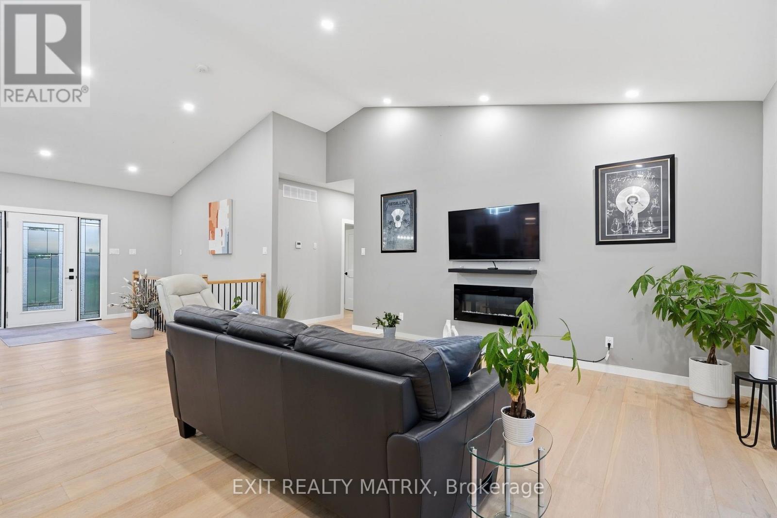12340 Forest Road, South Dundas, Ontario  K0C 2H0 - Photo 18 - X14081120