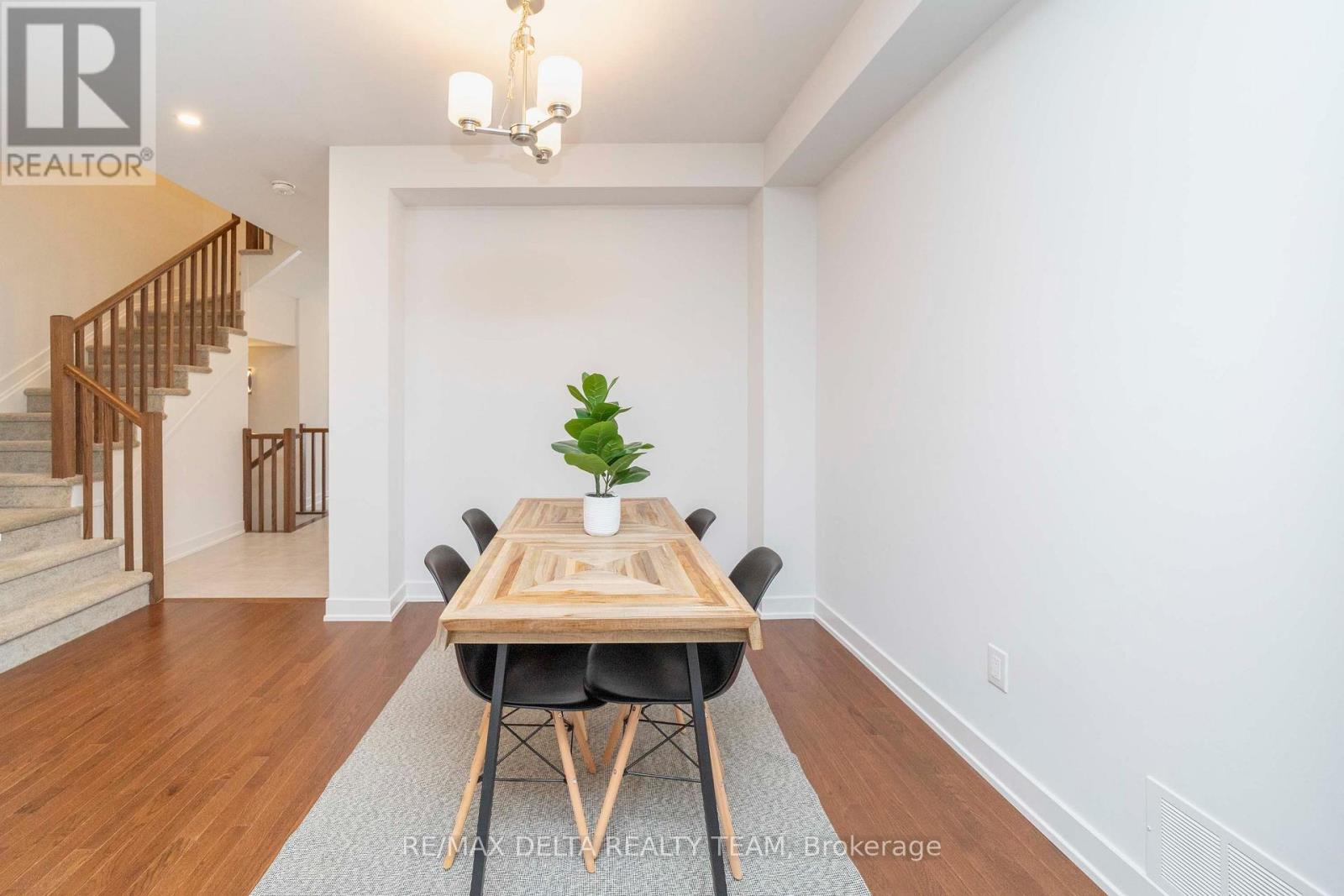 631 Knotridge Street, Ottawa, Ontario  K1W 0N7 - Photo 4 - X14081188