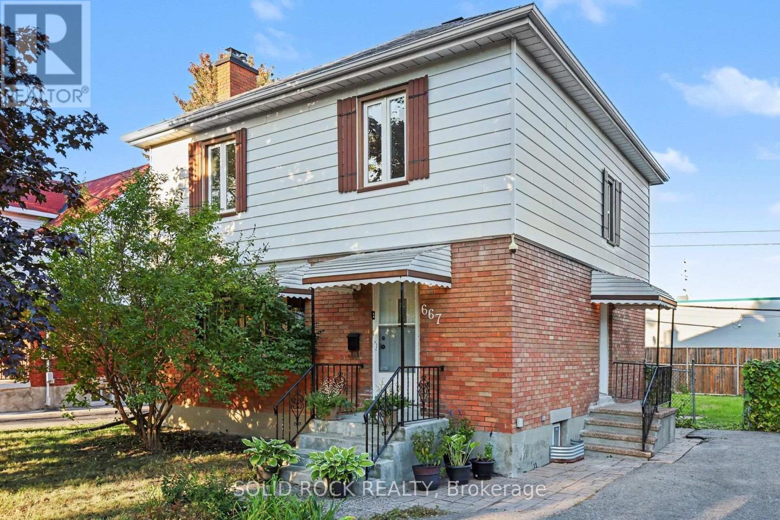 667 Alesther Street, Ottawa, Ontario  K1K 1H8 - Photo 2 - X14081208