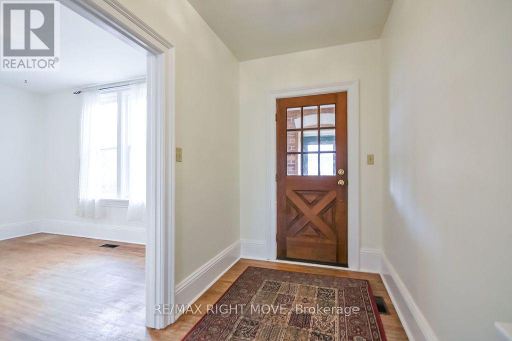 129 Coldwater Road W, Orillia, Ontario  L3V 3L5 - Photo 4 - S14080924