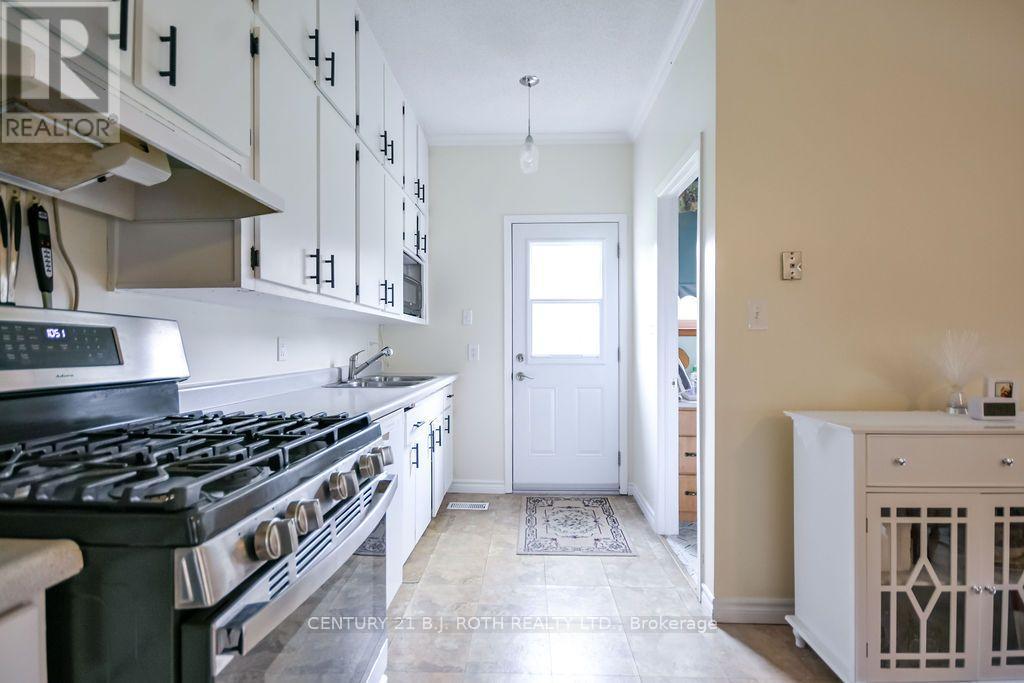 1398 Old Fort Road, Tay, Ontario  L4R 4K3 - Photo 7 - S14081022