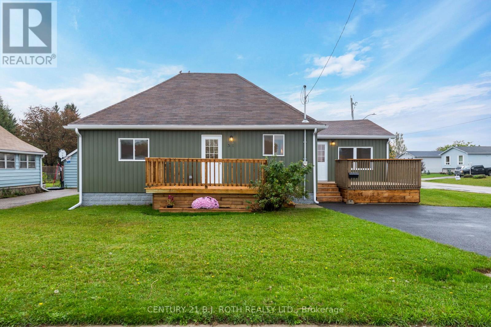 51 James Street E, Orillia, Ontario  L3V 1L3 - Photo 1 - S14081038