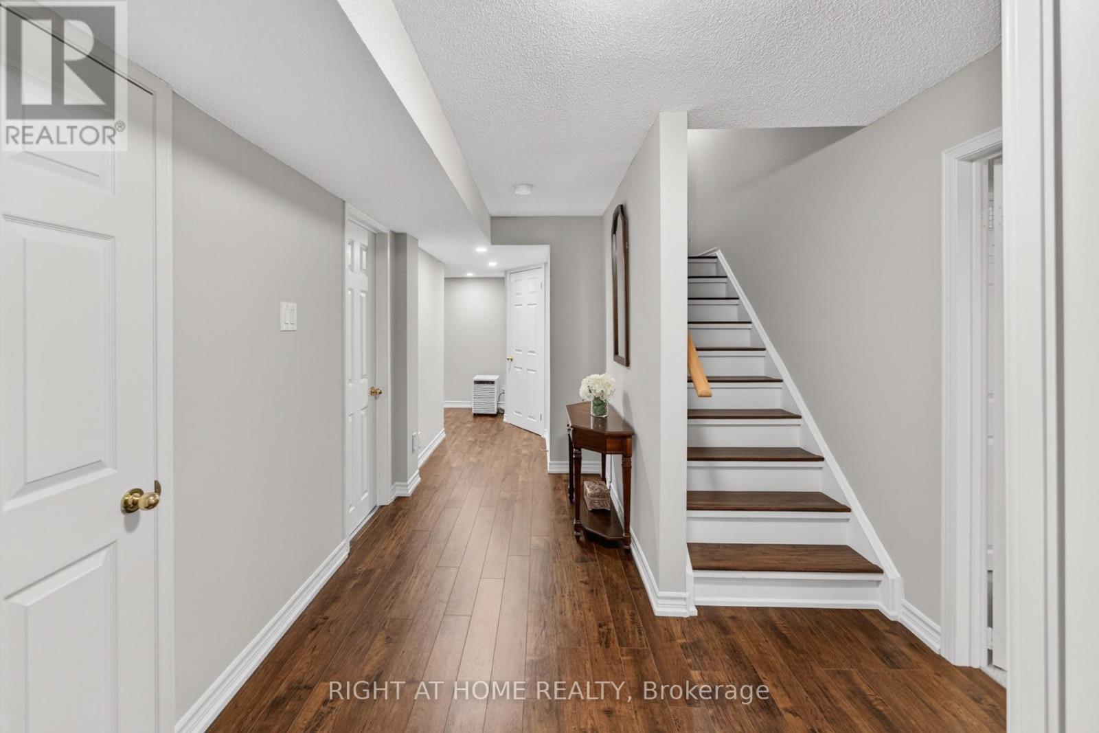 17 Eaton Street, Halton Hills, Ontario  L7G 5L4 - Photo 24 - W14080948