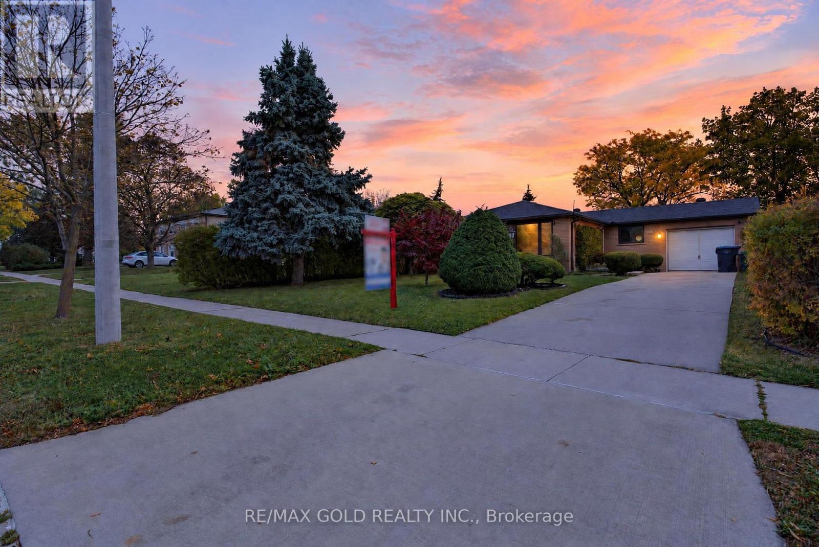 722 BALMORAL DRIVE, brampton (avondale), Ontario