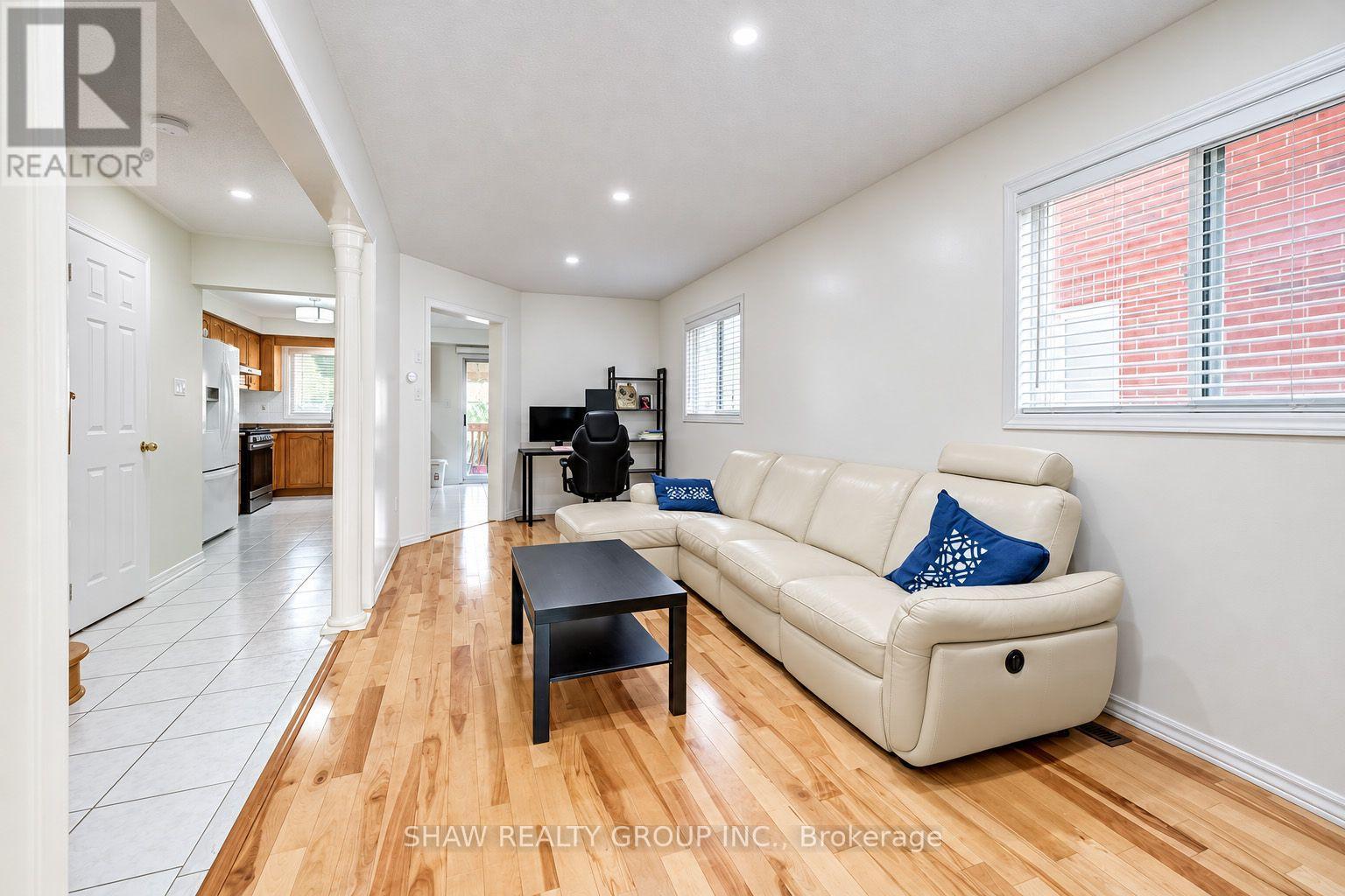 6484 Skipper Way, Mississauga, Ontario  L5W 1P6 - Photo 7 - W14081002