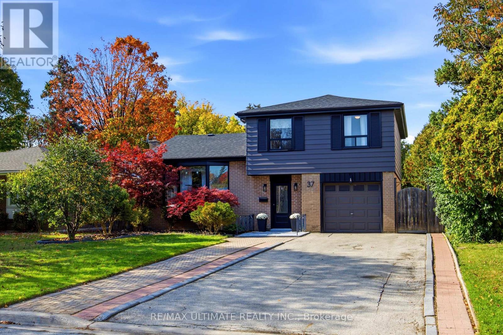 37 BANBURY COURT, Brampton, Ontario